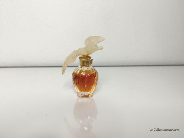 Miniature de parfum "L'air du temps " Nina Ricci