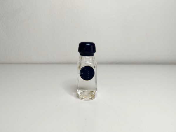 Miniature de parfum "Eau de givenchy"