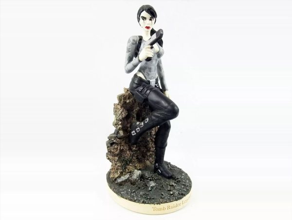Figurine Lara Croft n° 33 – Lara Gothique
