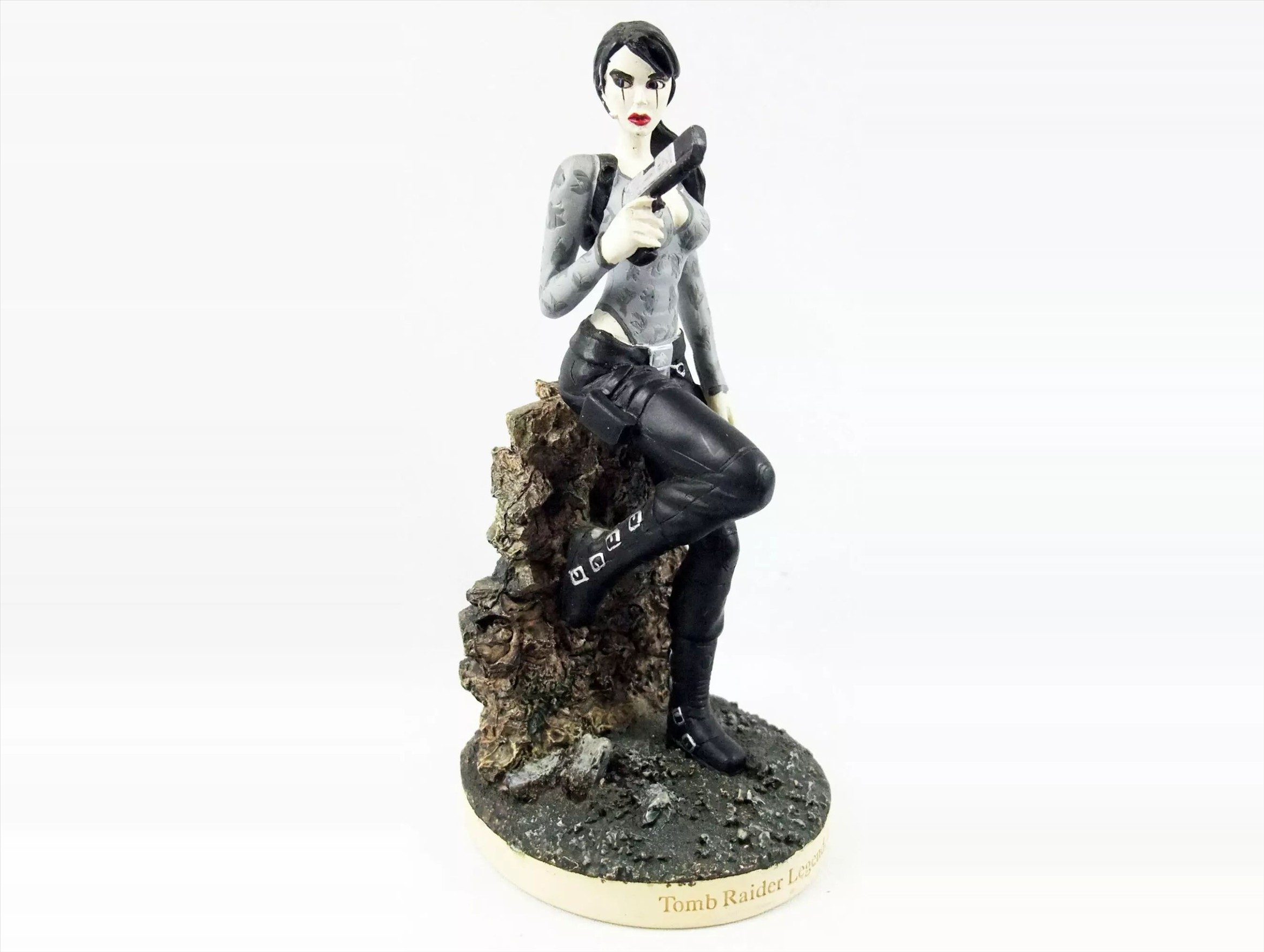 Figurine Lara Croft n° 33 – Lara Gothique