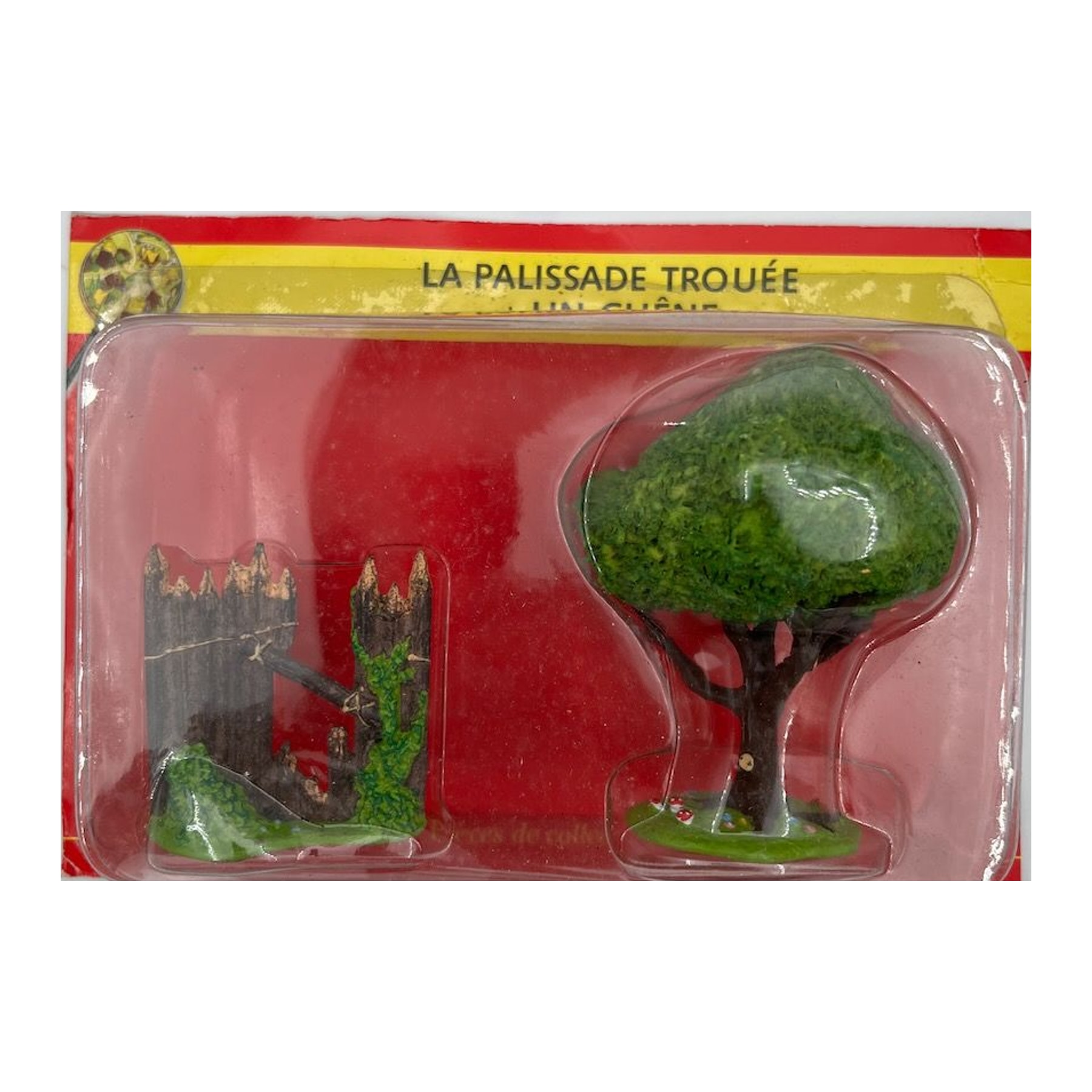N° 19 – Un arbre et la palissade trouée – blister Village Astérix Atlas